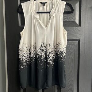 Simply Vera Vera Wang Black and White Sleeveless Blouse